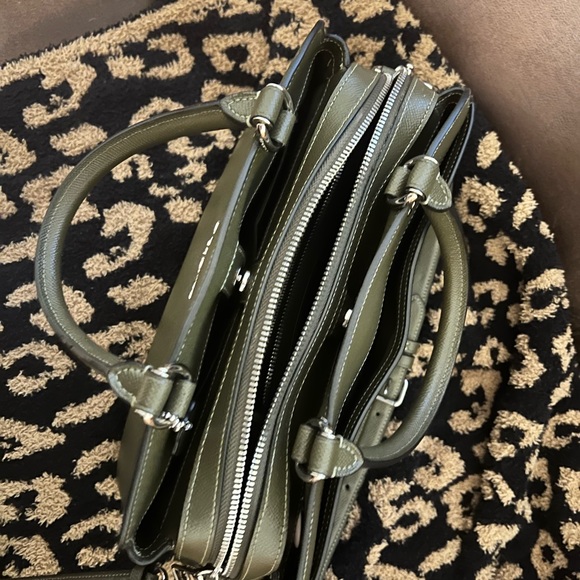 Coach Lillie Carryall with matching accordion zip wallet - Picture 2 of 8